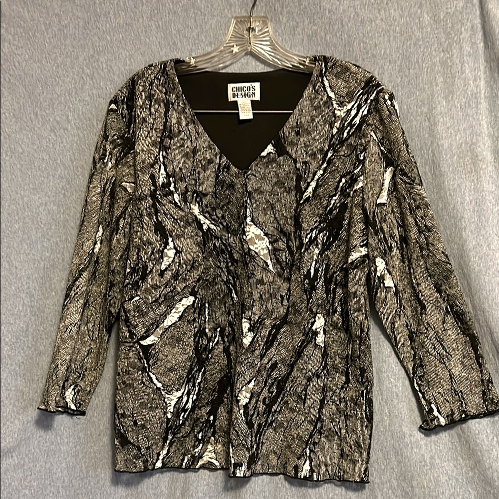 Chico’s size 2(12-14) (large) Black and Gray Women's lined Top like new EUC